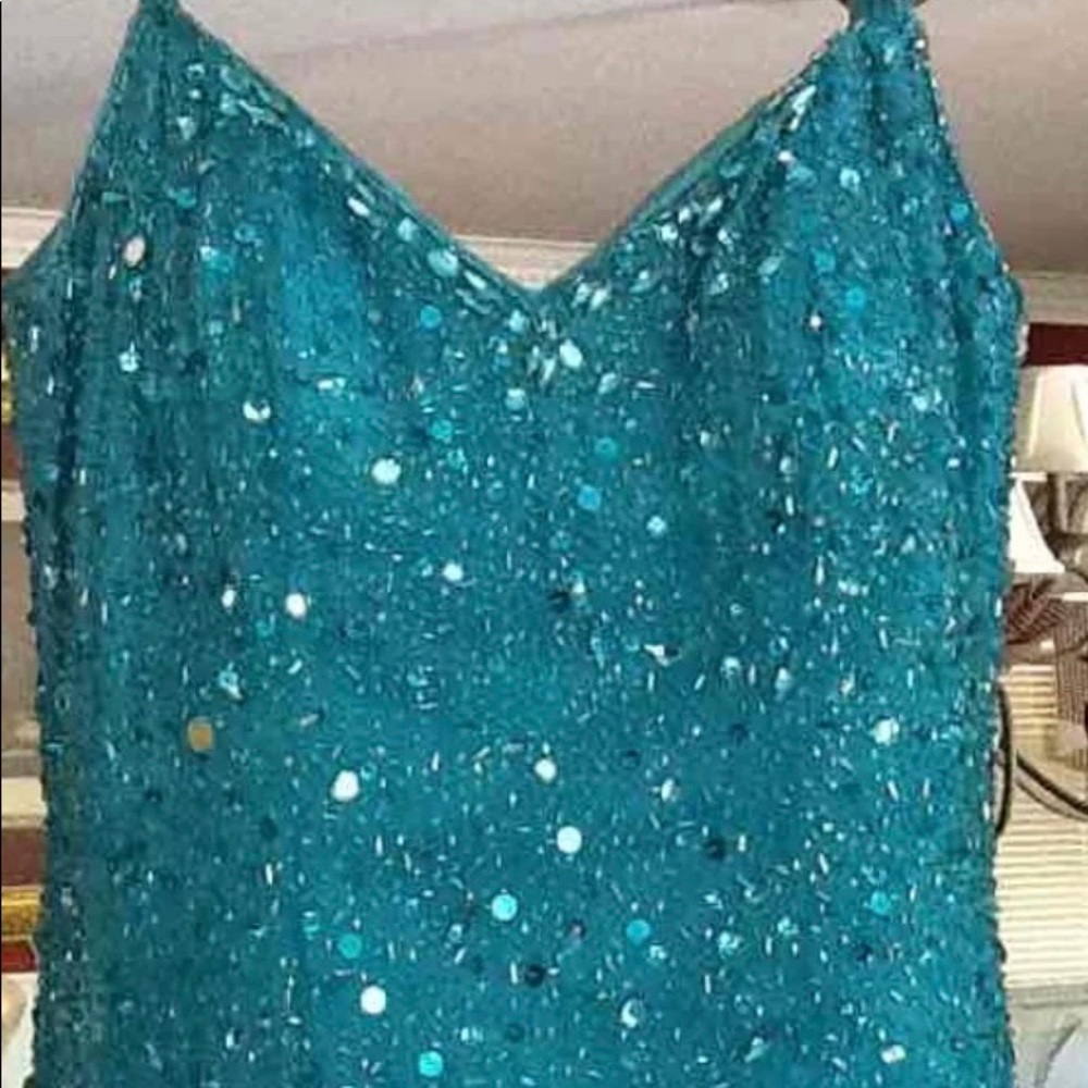Turquoise/Blue Sz. 2 Formal Gown.